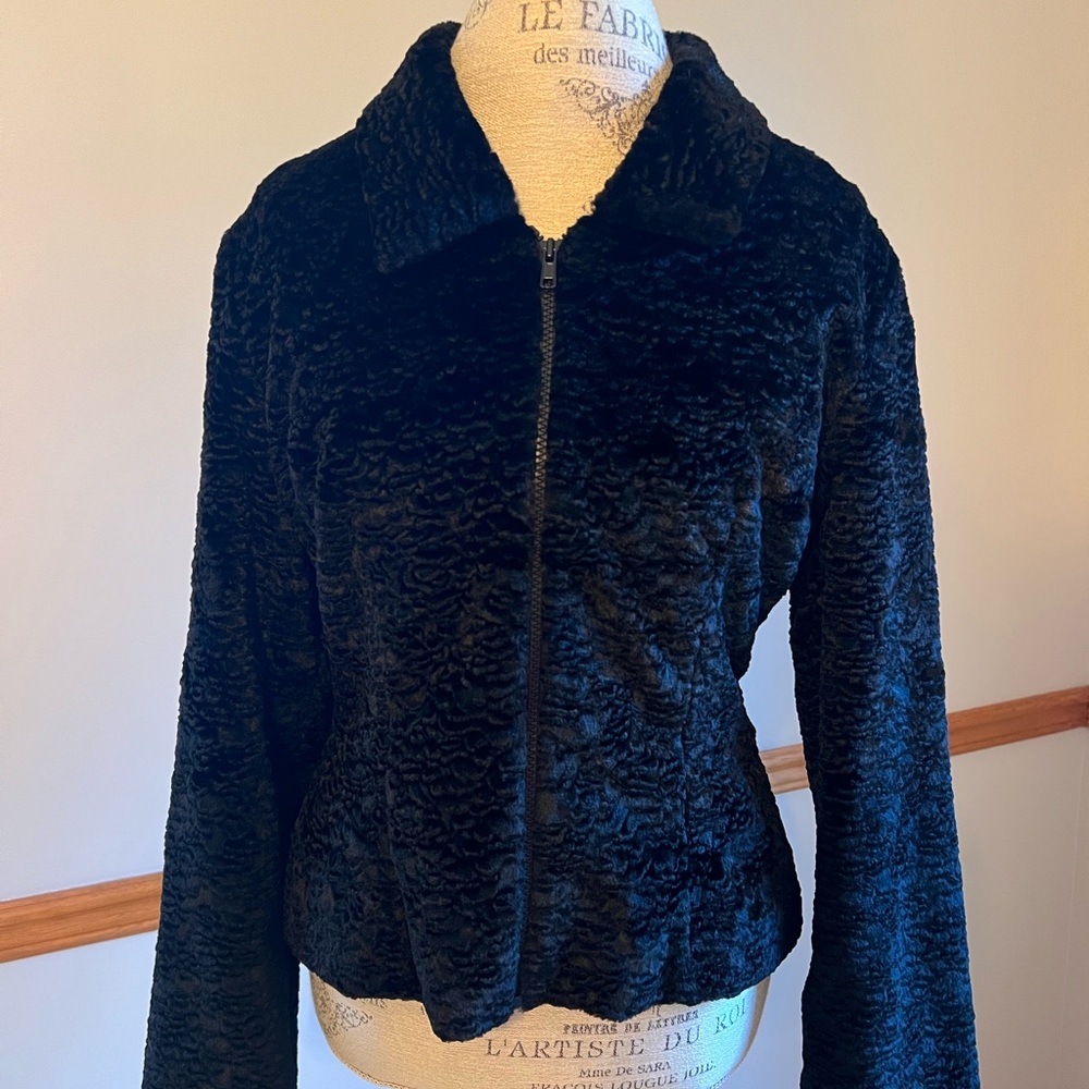 Monika Turtle Black Textured Women's Jacket Medium Cozy Soft Warm Zipper Classy